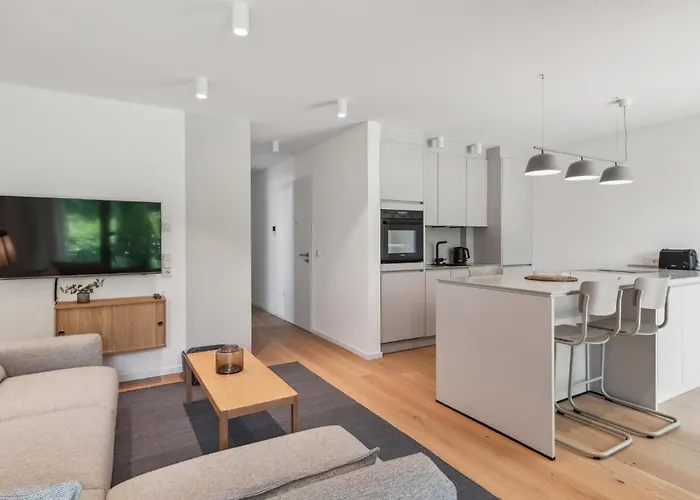 2 Bedroom Amazing In Tossens Apartman Stick